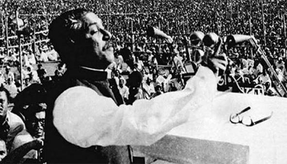 Bangabandhu addressing the crowd in Dhaka on 7 March 1971